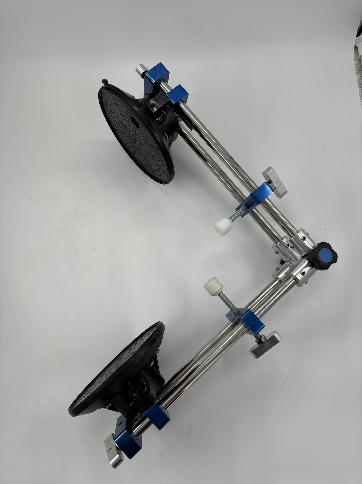 MANUAL 90º PLACEMENT SUCTION CUP